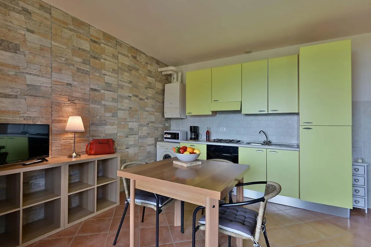 Bbq & Pools Ghh Apartment Toscolano Maderno Italy